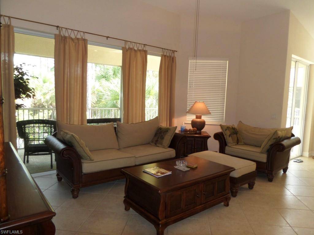 Naples, FL 34119,1634 Tarpon Bay DR S #202