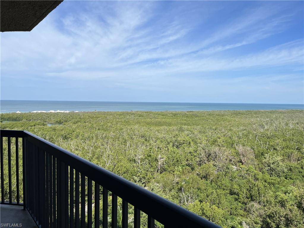 Naples, FL 34108,6075 Pelican Bay BLVD #1204