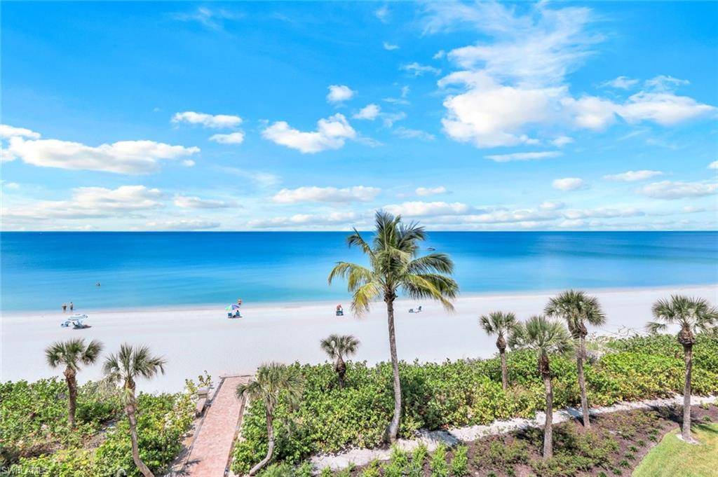 Naples, FL 34108,10475 GULFSHORE DR #142