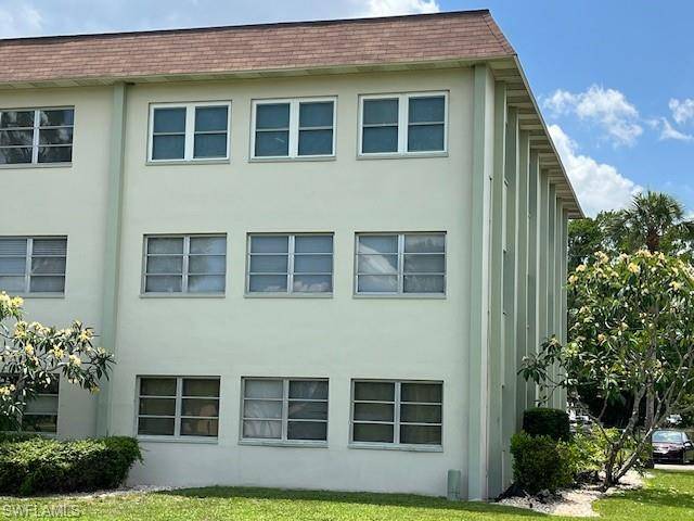 North Fort Myers, FL 33903,4840 Golf Club CT #5
