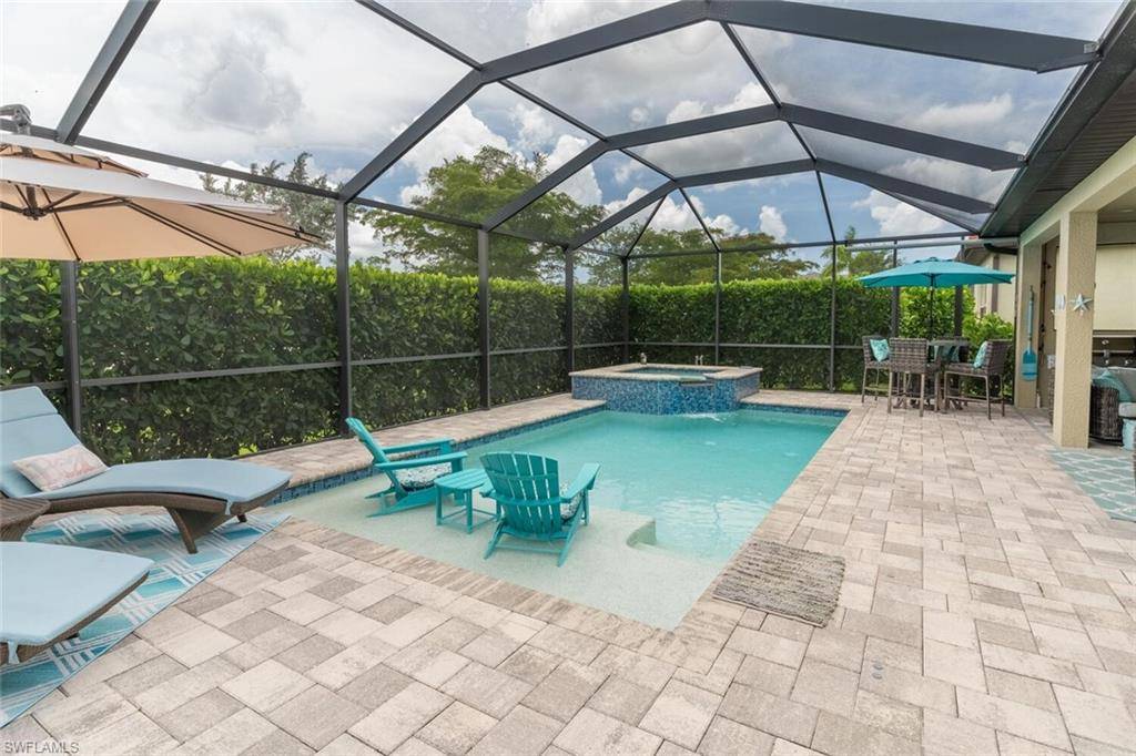 Naples, FL 34110,16366 BARCLAY CT