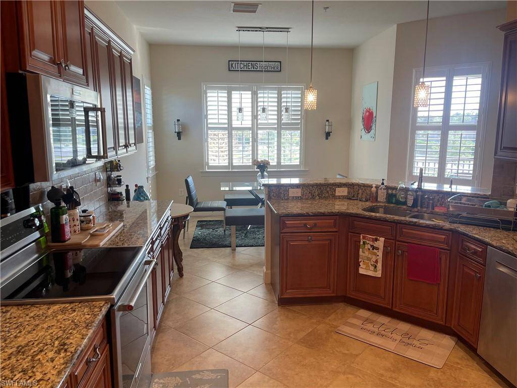 Naples, FL 34104,7881 Clemson ST #201