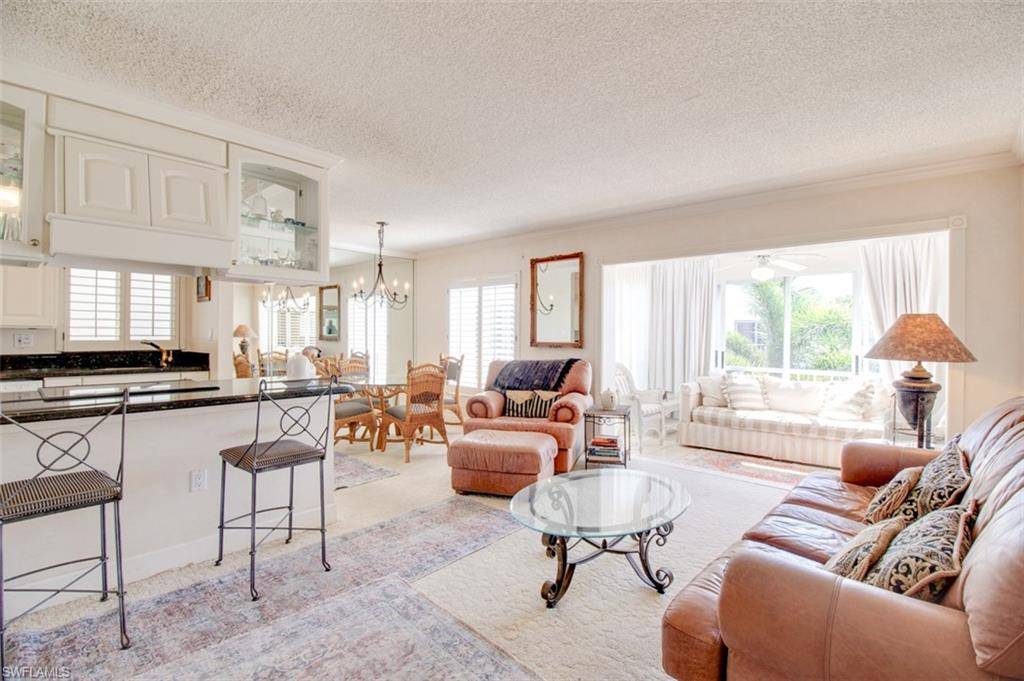 Naples, FL 34102,250 7th AVE S #305