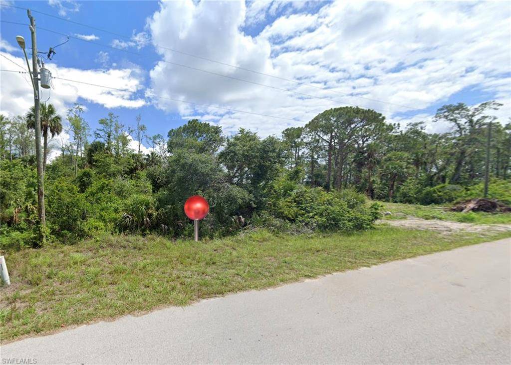 Lehigh Acres, FL 33972,580 Woodview DR