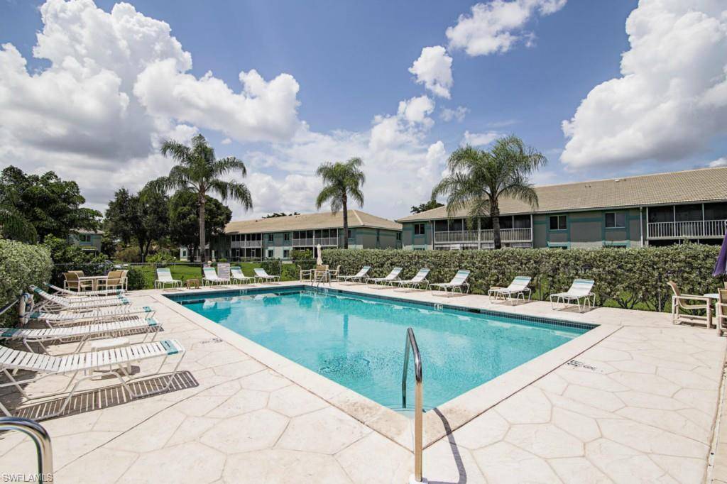 Naples, FL 34104,180 Furse Lakes CIR #E8