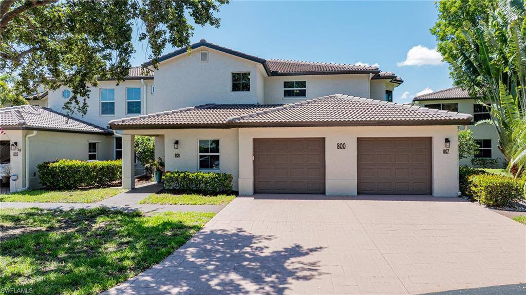 Naples, FL 34110,800 Diamond CIR #808