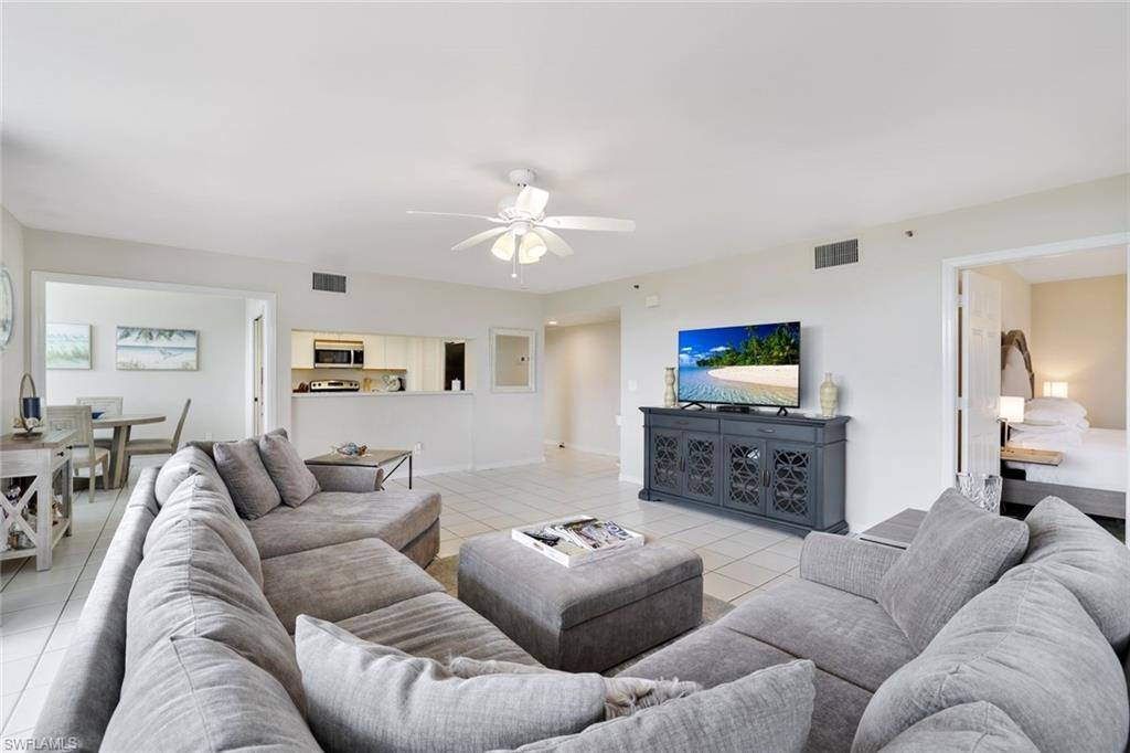 Naples, FL 34108,5550 Heron Point DR #304