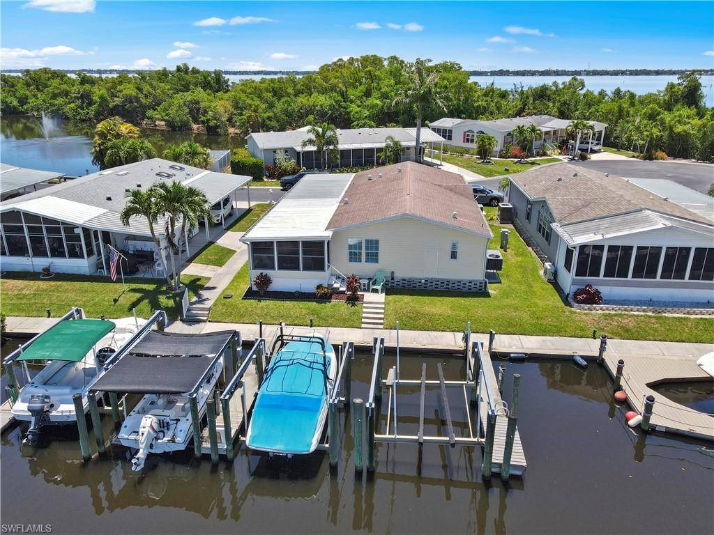 North Fort Myers, FL 33917,5507 Adam DR