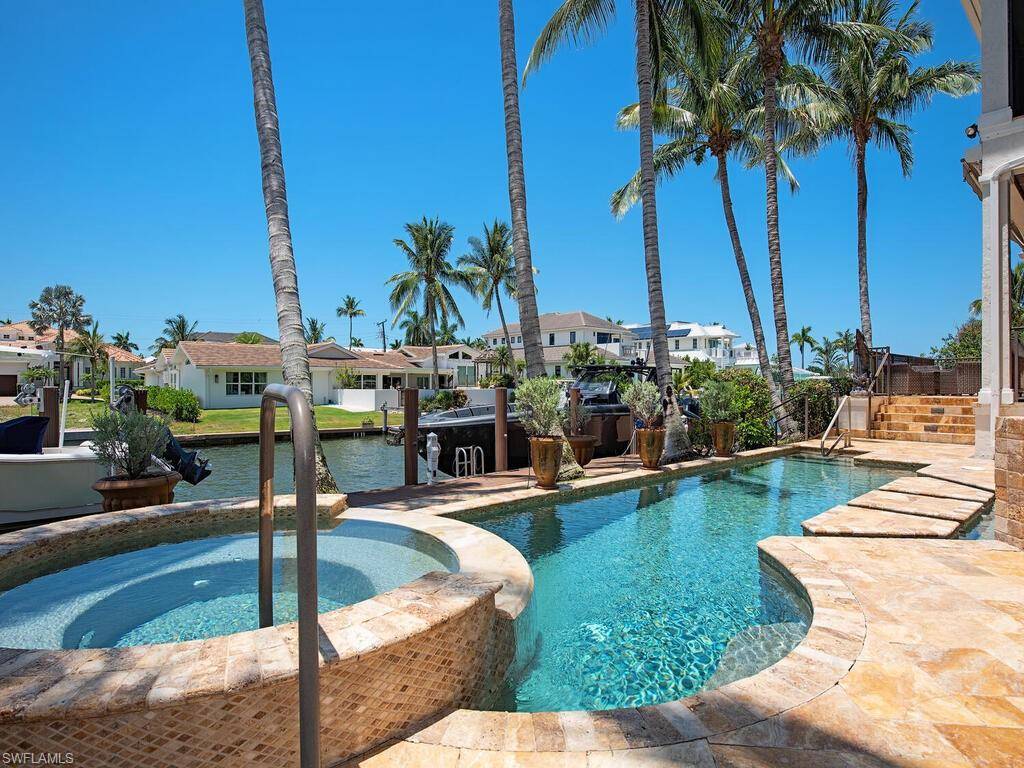 Naples, FL 34102,1680 Dolphin CT