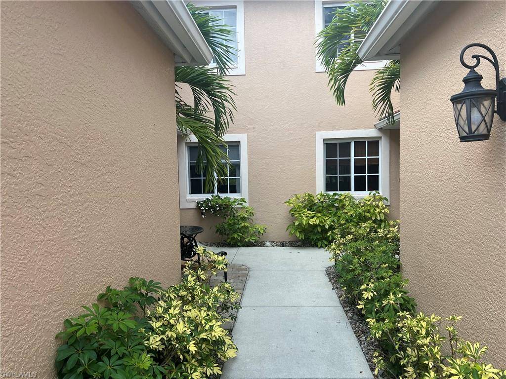 Naples, FL 34104,735 Luisa LN #3