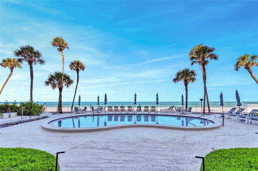 Naples, FL 34103,2885 Gulf Shore BLVD N #404