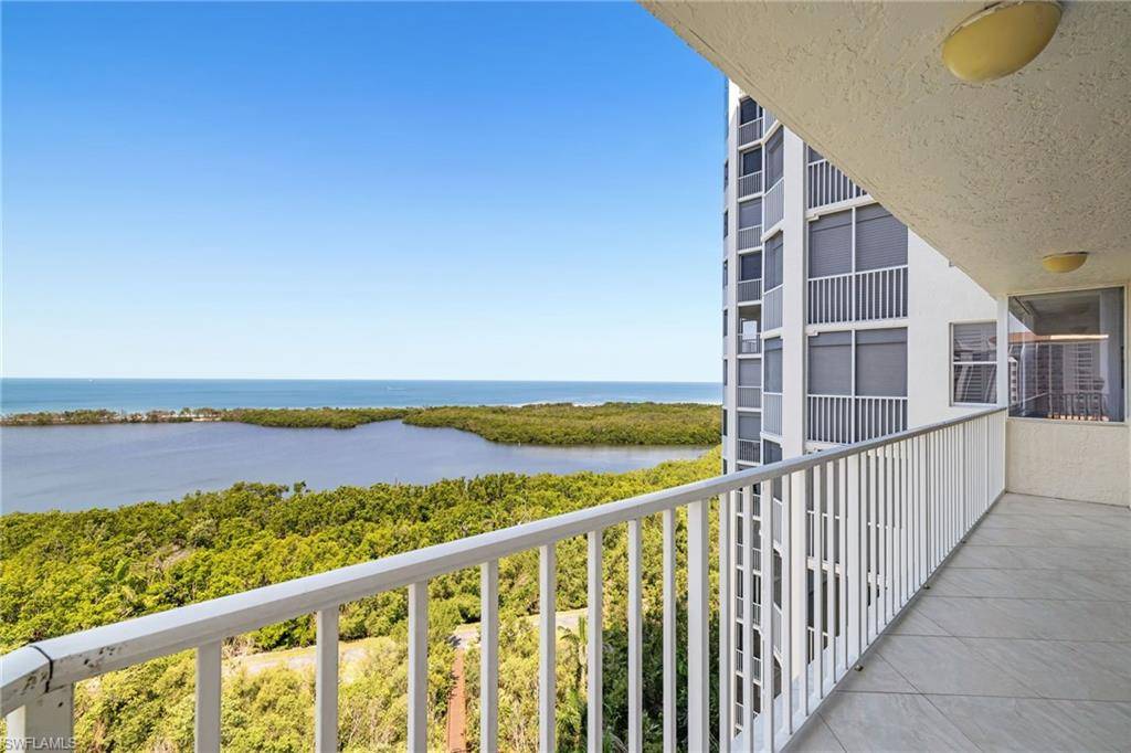 Naples, FL 34108,5550 Heron Point DR #1404