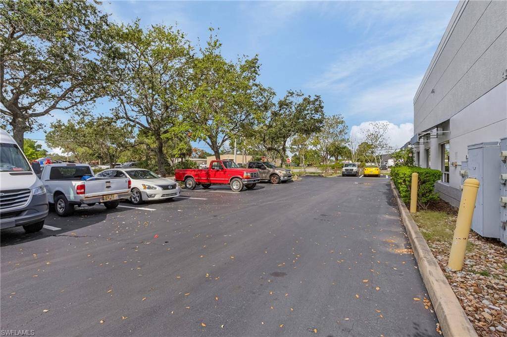 Naples, FL 34104,4120 Enterprise AVE #108-111