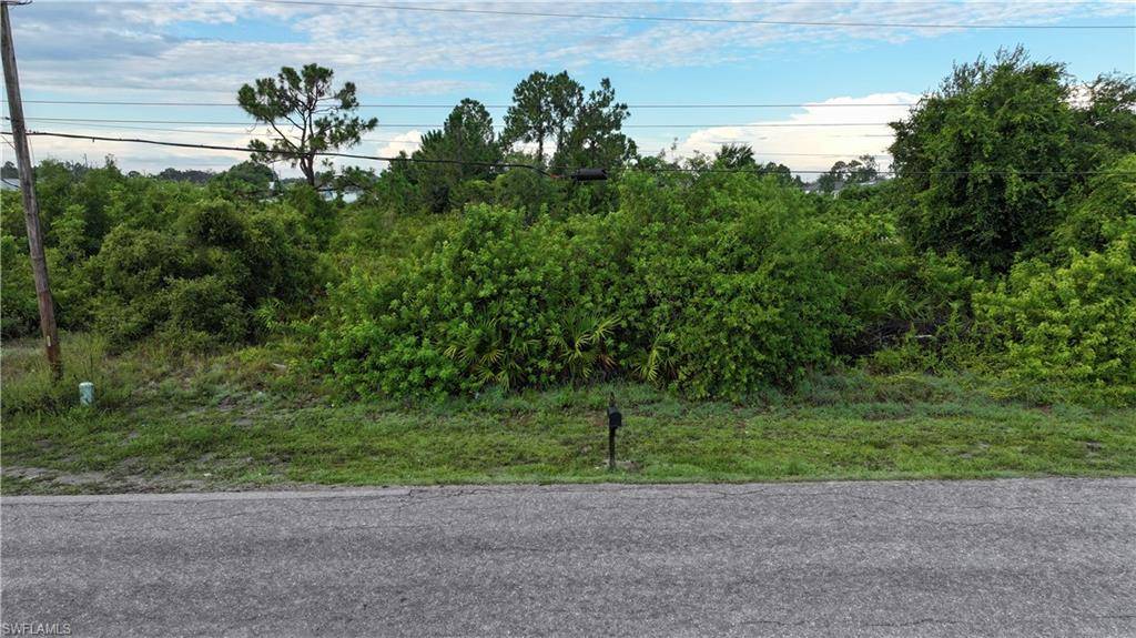 Lehigh Acres, FL 33976,2603 15th ST SW