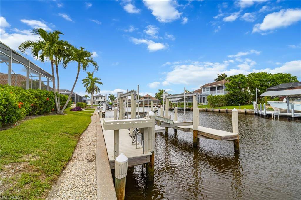 Marco Island, FL 34145,1783 Waterfall CT