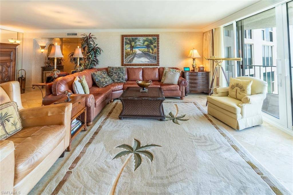 Naples, FL 34108,10701 Gulf Shore DR #1002