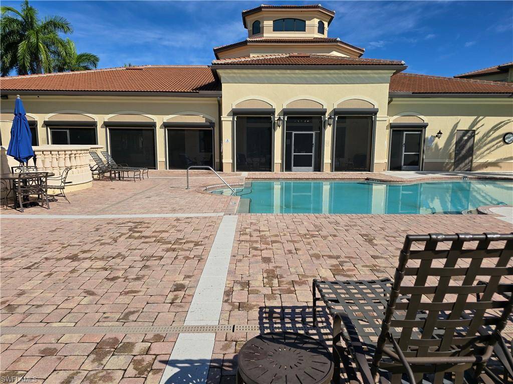 Naples, FL 34105,12940 Positano CIR #201