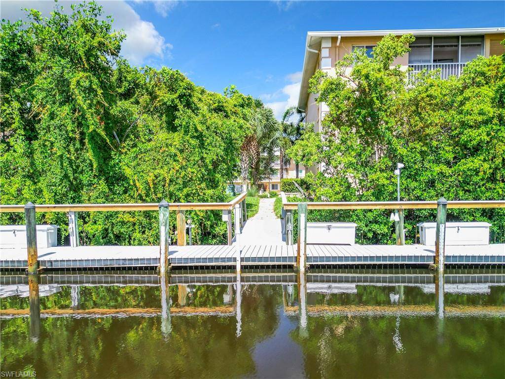 Naples, FL 34112,3001 Sandpiper Bay CIR #B202