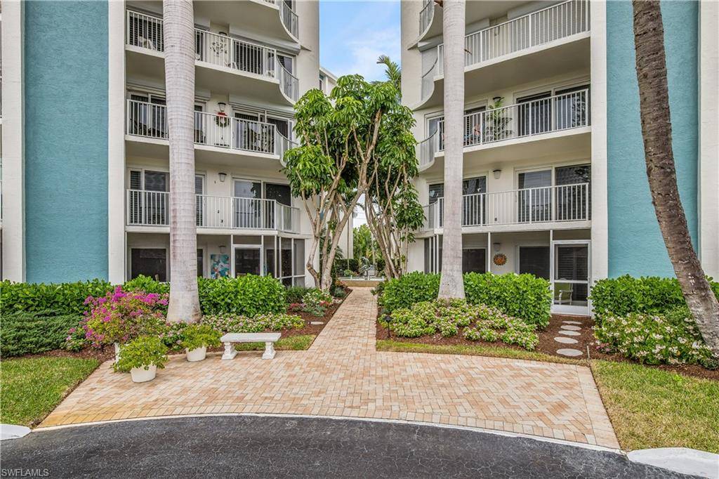 Naples, FL 34102,1300 Gulf Shore BLVD N #304