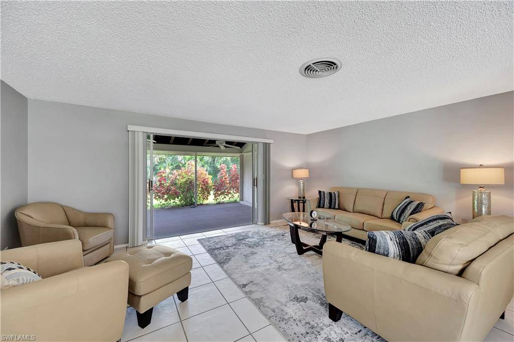 Naples, FL 34104,2377 Outrigger LN