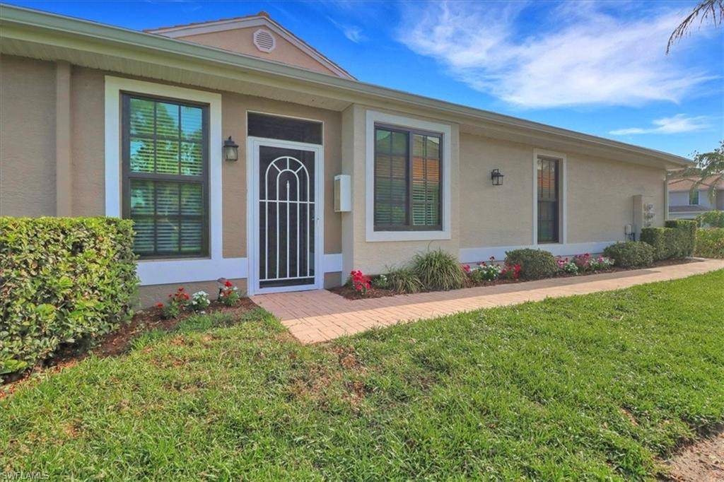 Naples, FL 34104,7685 Meadow Lakes DR #1301