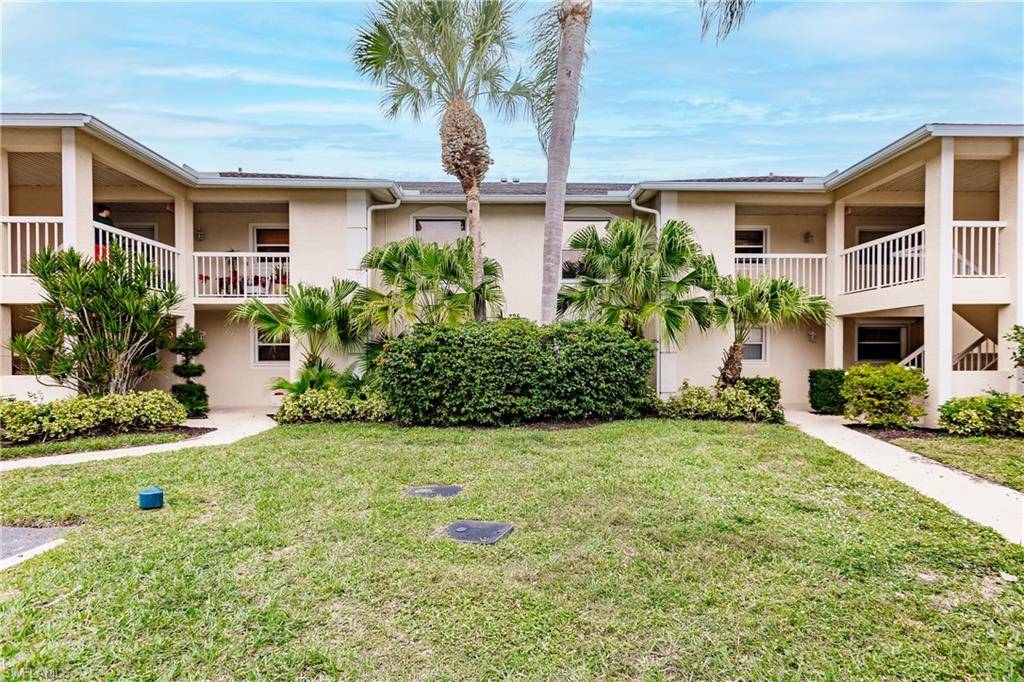 Naples, FL 34104,725 Landover CT #204