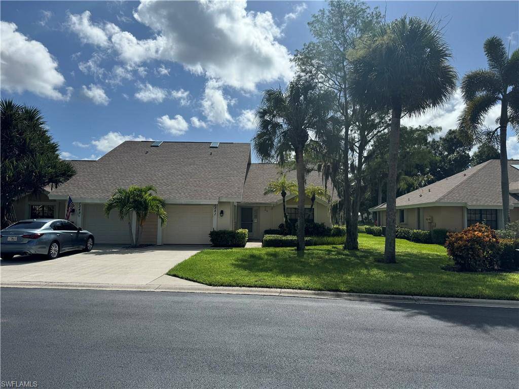 Naples, FL 34110,1351 Park Lake DR #14-R