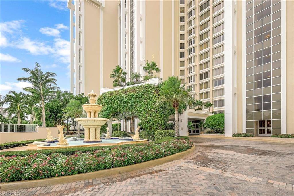 Naples, FL 34108,7117 Pelican Bay BLVD #1801