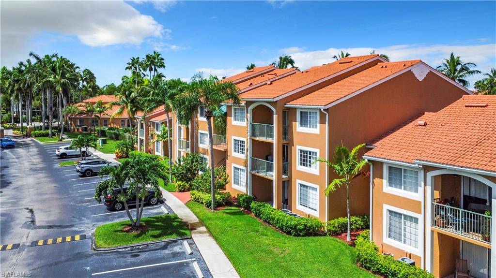 Naples, FL 34104,1275 Wildwood Lakes BLVD #102