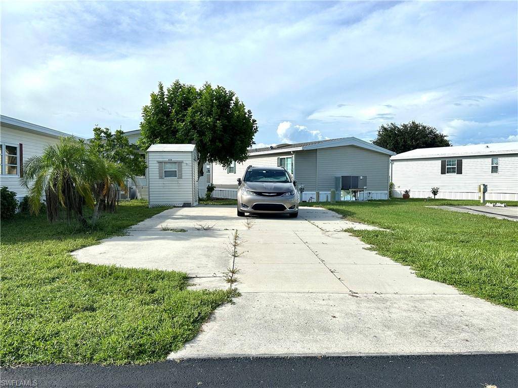 Estero, FL 33928,4710 Jefferson Davis BLVD W