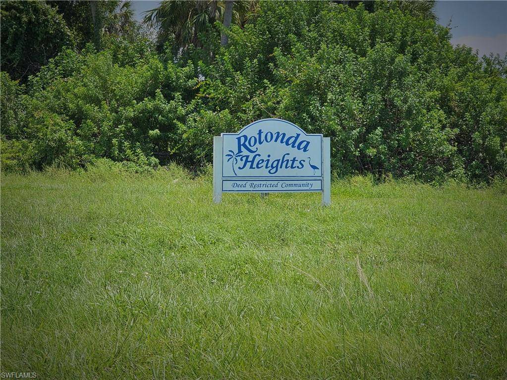 Rotonda West, FL 33947,105 Island CT