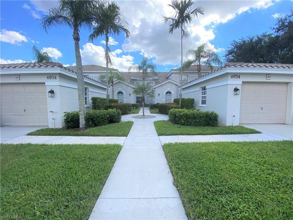 Naples, FL 34109,6934 Rain Lily CT #103