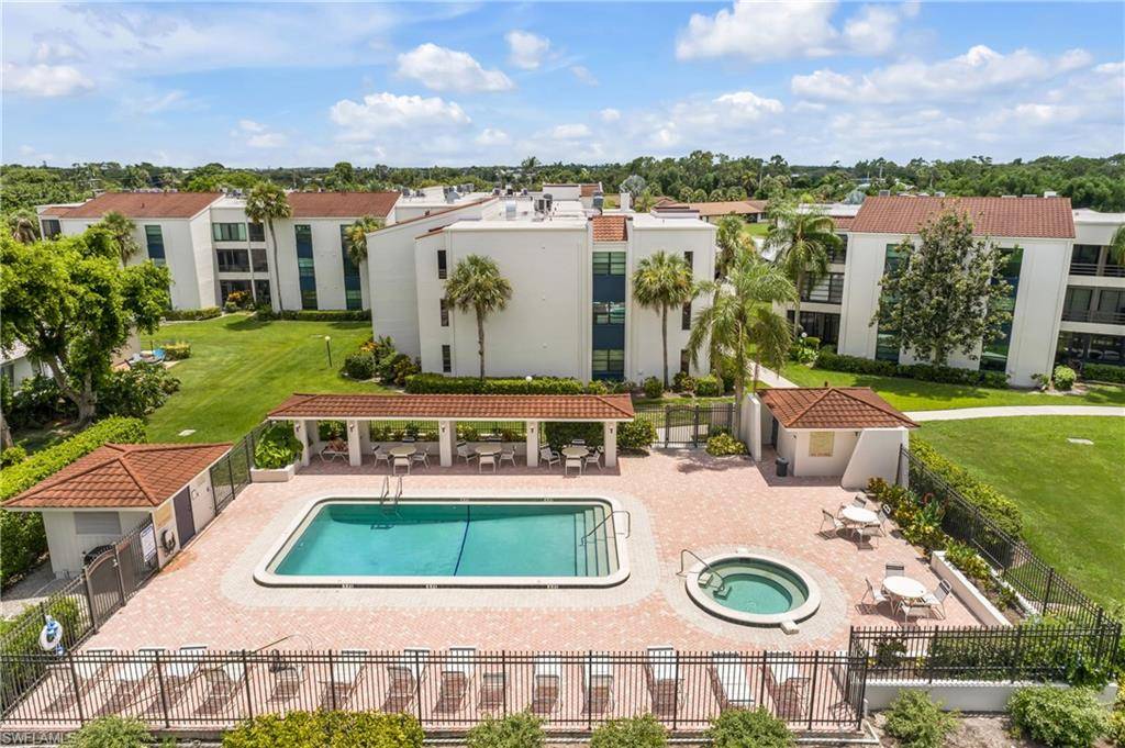 Naples, FL 34112,3605 Boca Ciega DR #202