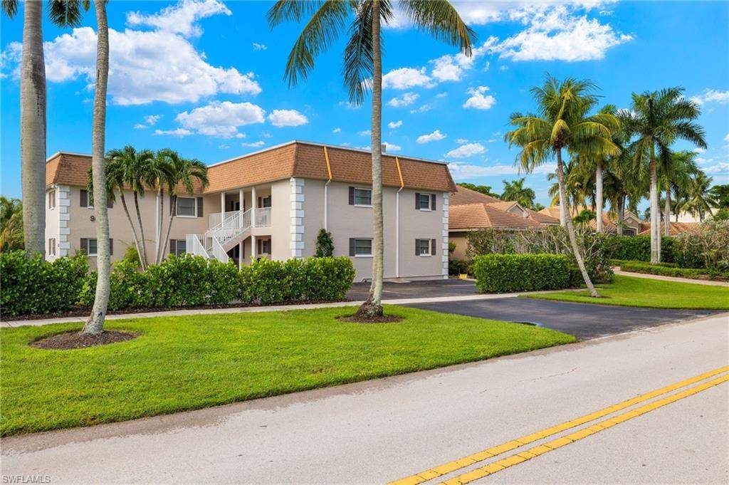 Naples, FL 34102,940 3rd ST S #203