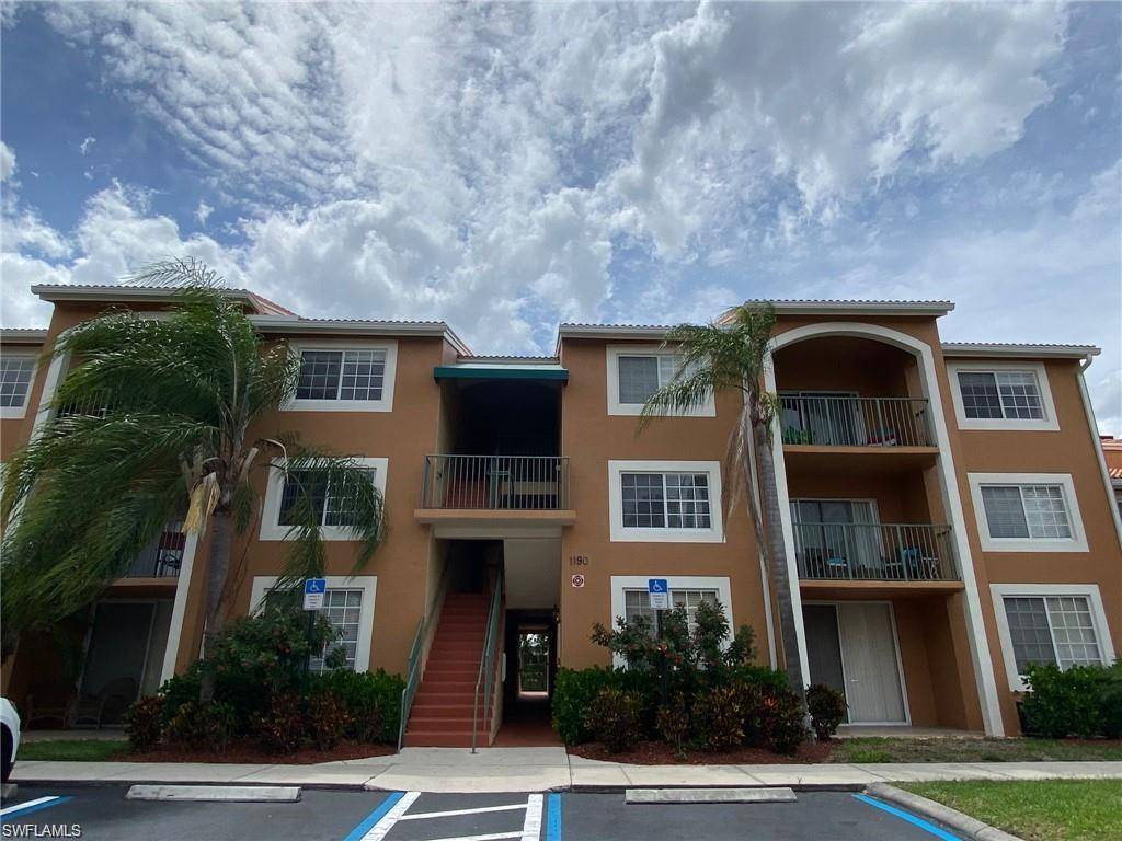 Naples, FL 34104,1185 Wildwood Lakes Blvd #101