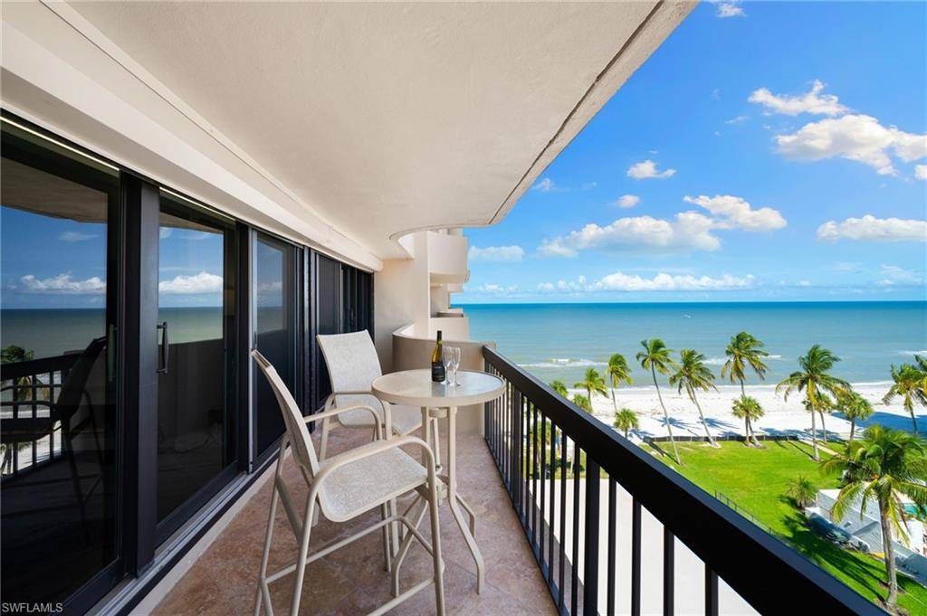 Naples, FL 34103,4001 Gulf Shore BLVD N #702