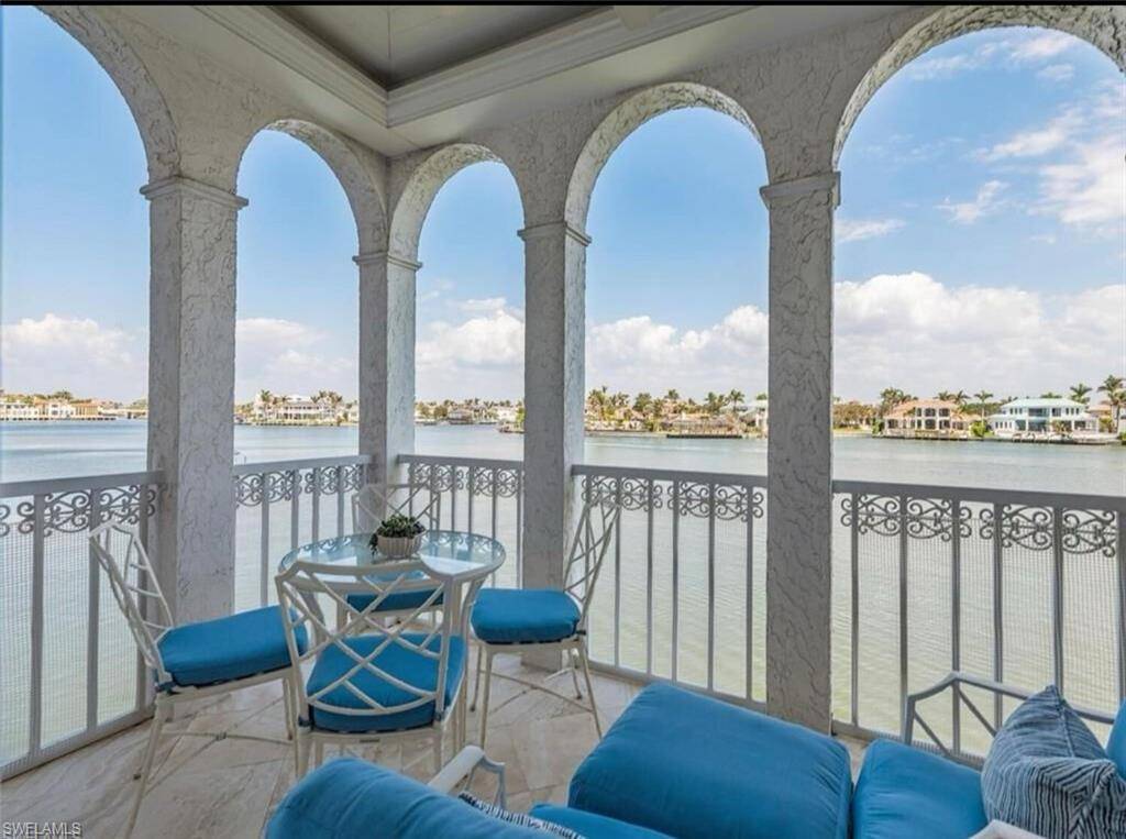 Naples, FL 34103,4000 Gulf Shore BLVD N #900