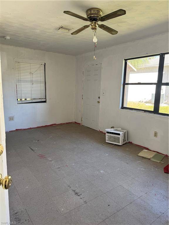 Bonita Springs, FL 34135,9991 Connecticut ST