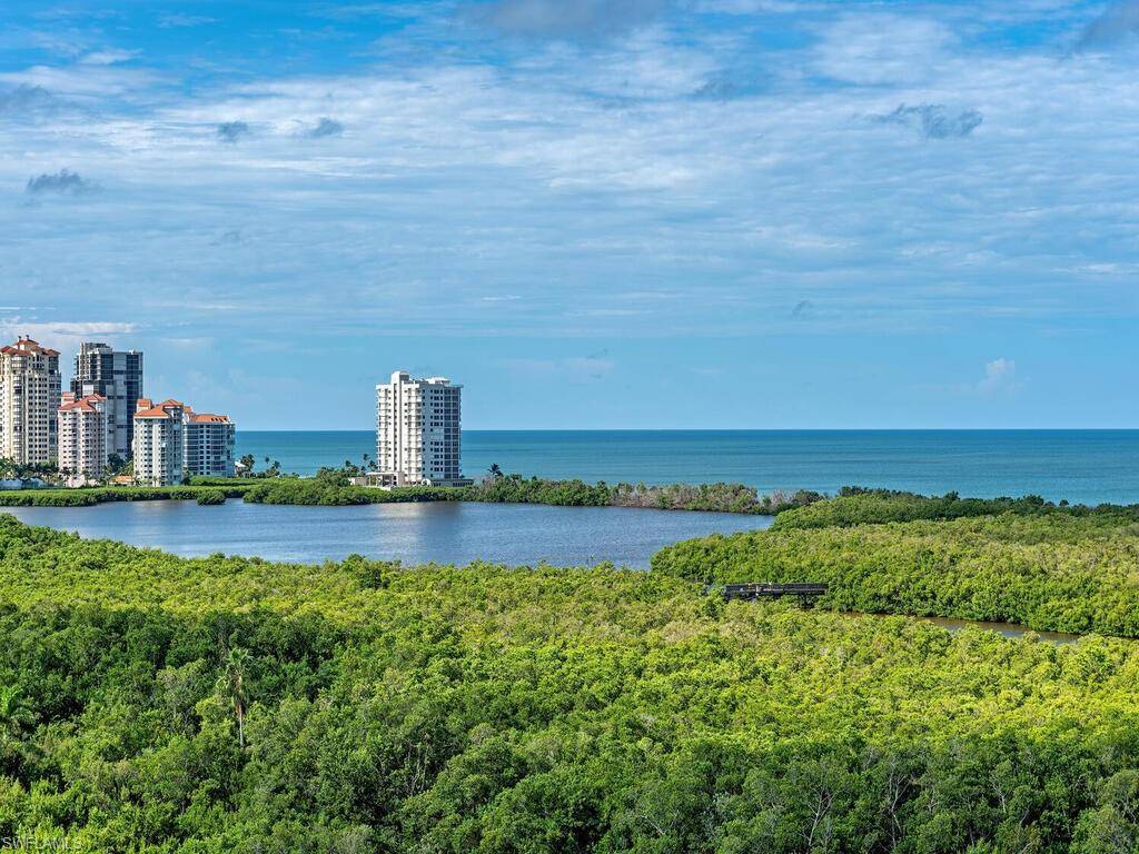 Naples, FL 34108,6001 Pelican Bay BLVD #1003