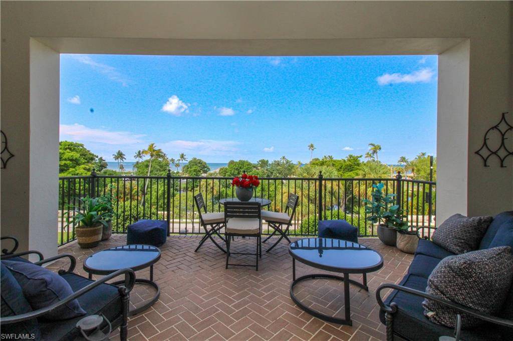 Naples, FL 34102,1400 Gulf Shore BLVD N #301