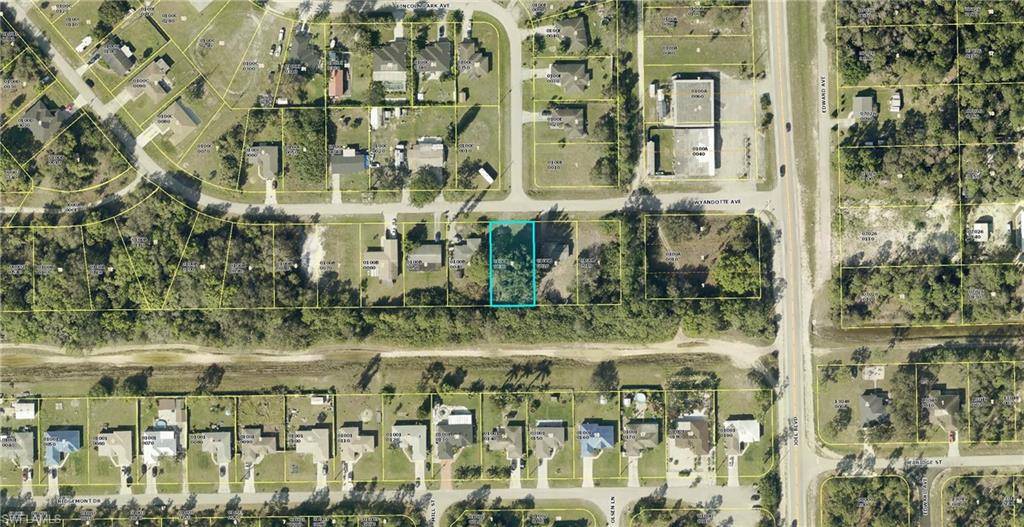 Alva, FL 33920,2208 Wyandotte AVE