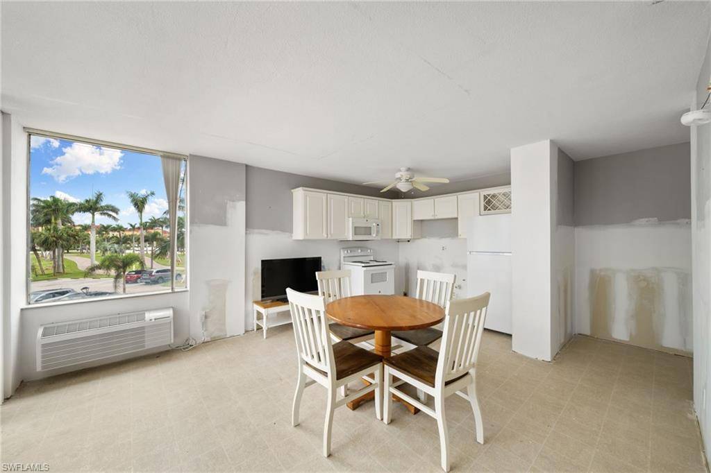 Fort Myers Beach, FL 33931,7330 Estero BLVD #107