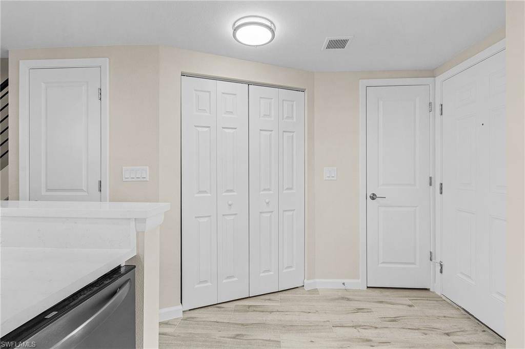 Fort Myers Beach, FL 33931,18034 San Carlos BLVD #101