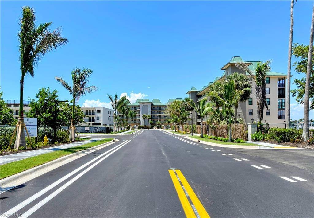 Naples, FL 34108,260 Southbay DR #210