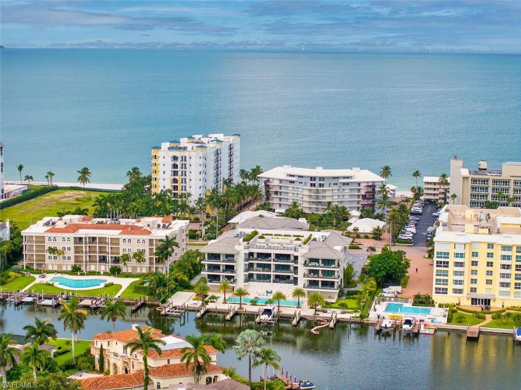 Naples, FL 34102,1820 Gulf Shore BLVD N #402/403