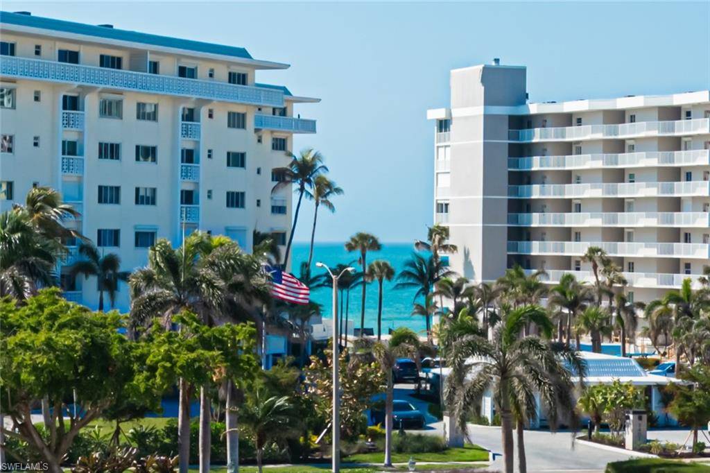 Naples, FL 34103,3410 Gulf Shore BLVD N #406