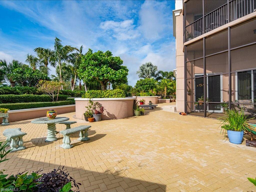 Naples, FL 34114,1060 Borghese LN #106