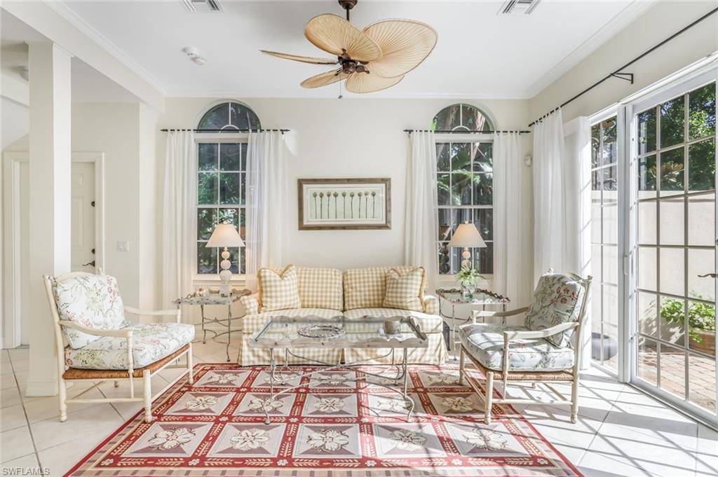 Naples, FL 34102,238 5th ST S
