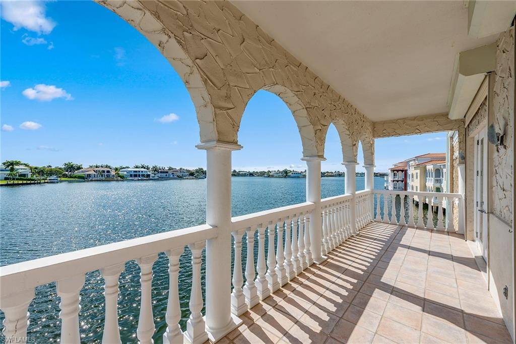 Naples, FL 34103,4000 Gulf Shore BLVD N #2100