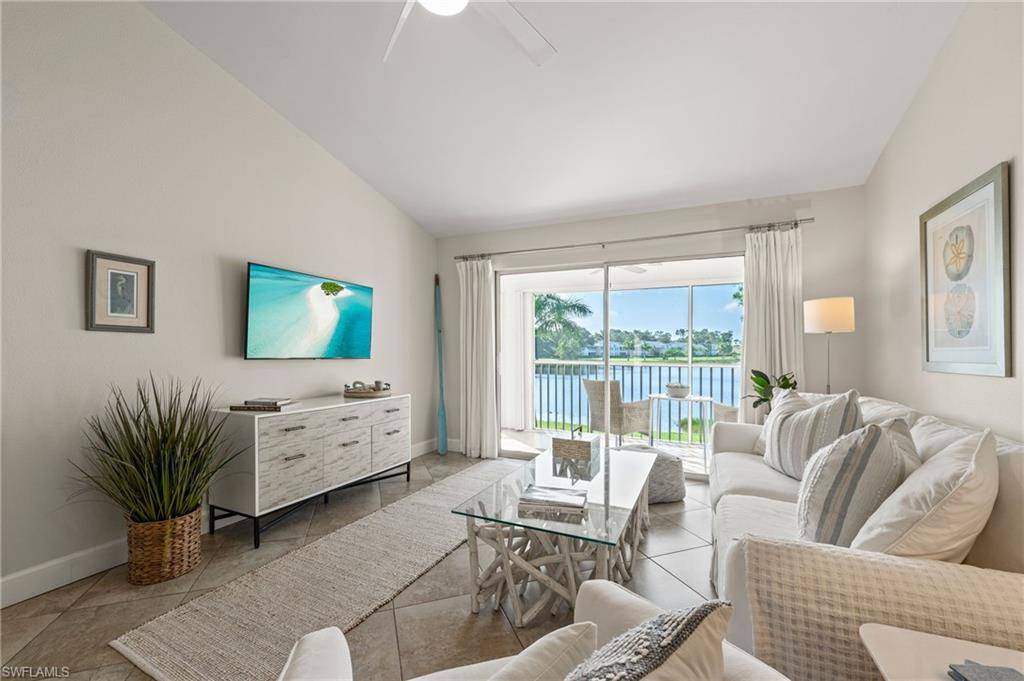 Naples, FL 34112,1712 Kings Lake BLVD #3-203